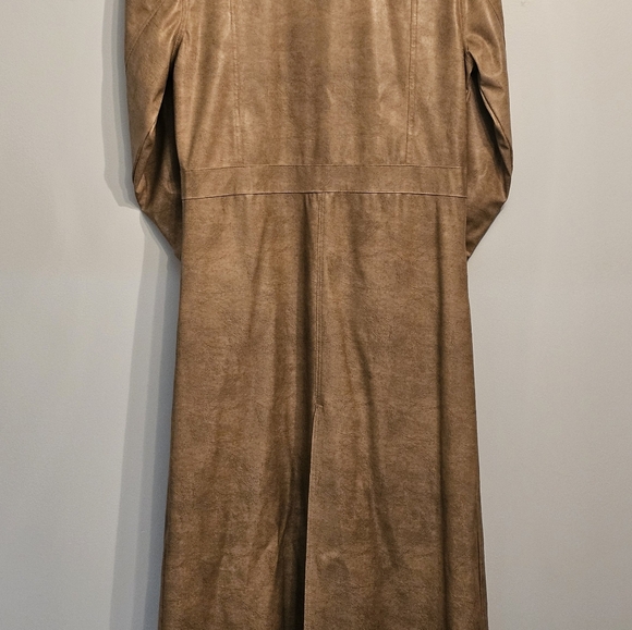 Long Rain Coat/Spring or Fall Rain Coat - Picture 3 of 7